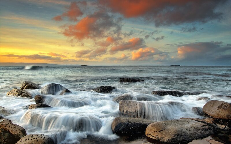 Waves Crashing on Rocks — Clouds