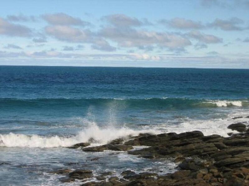 Waves Crashing on Rocks — Dynamic, Afternoon