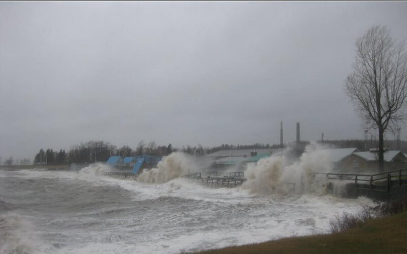 Waves Crashing on Shore — Gray