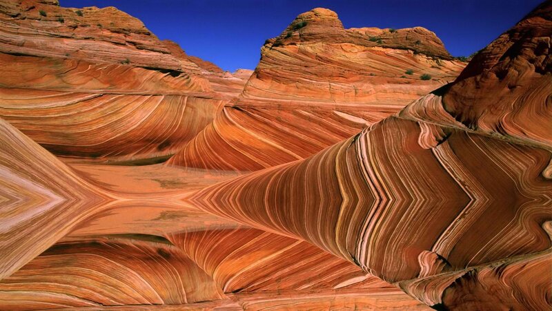 Wavy sandstone formations