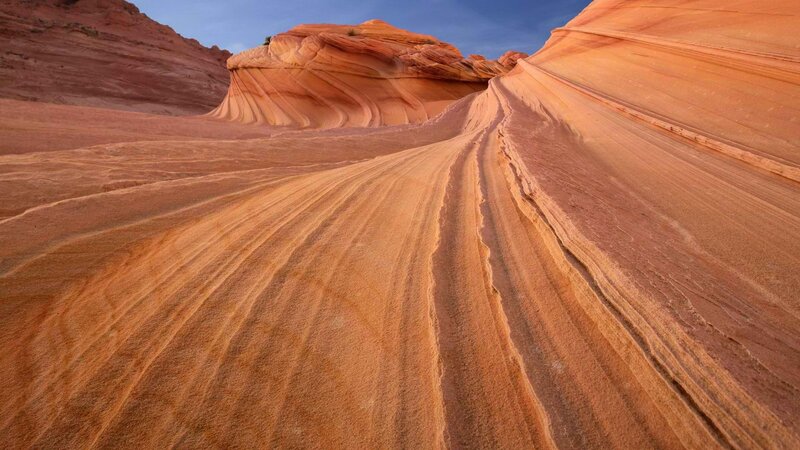 Wavy sandstone formations