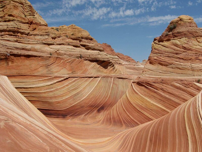 Wavy sandstone formations