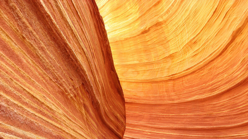 Wavy sandstone formations