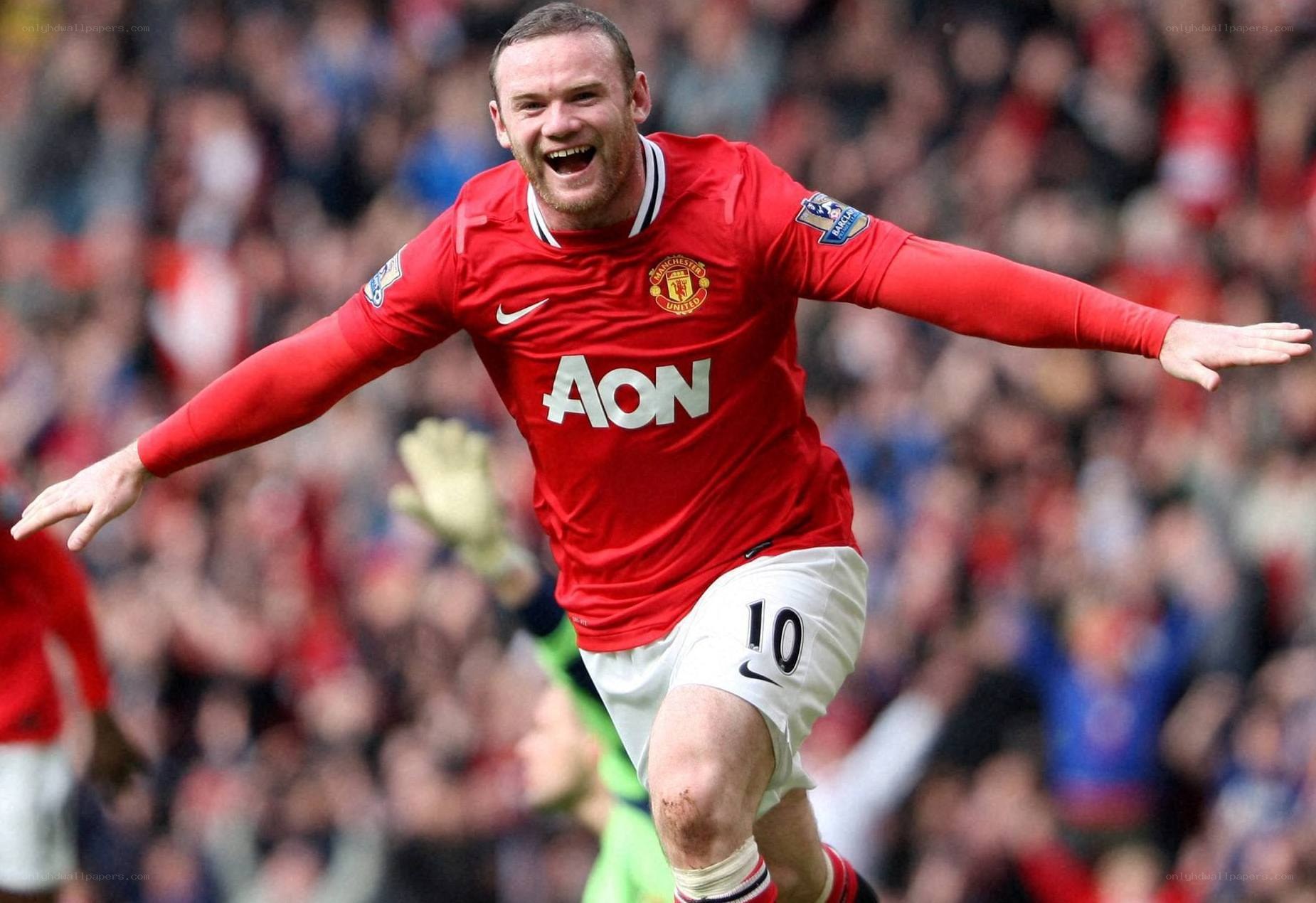 Wayne Rooney celebrates goal