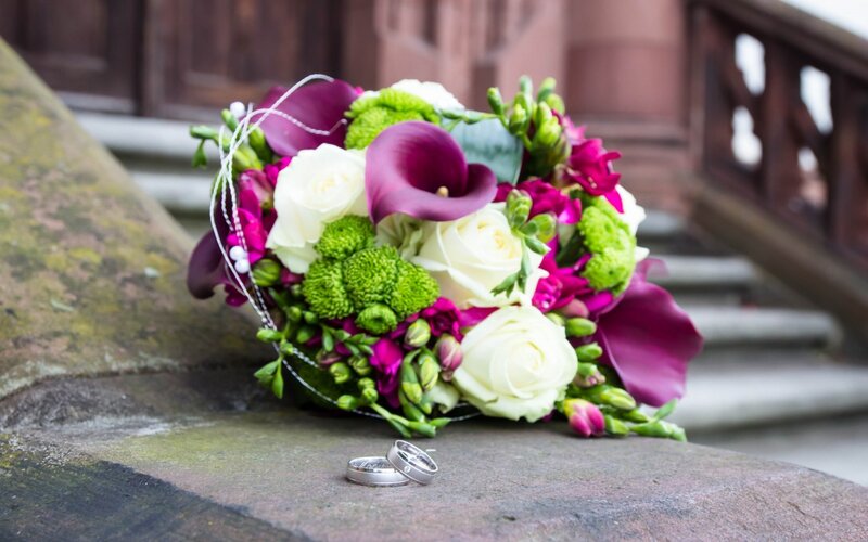 Wedding Bouquet and Rings — Purple, Serene