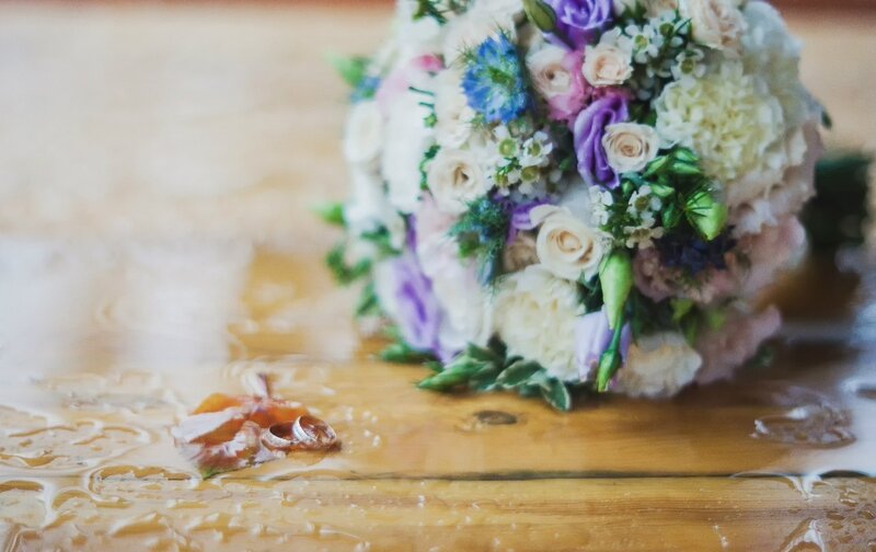 Wedding Bouquet and Rings — White, Serene