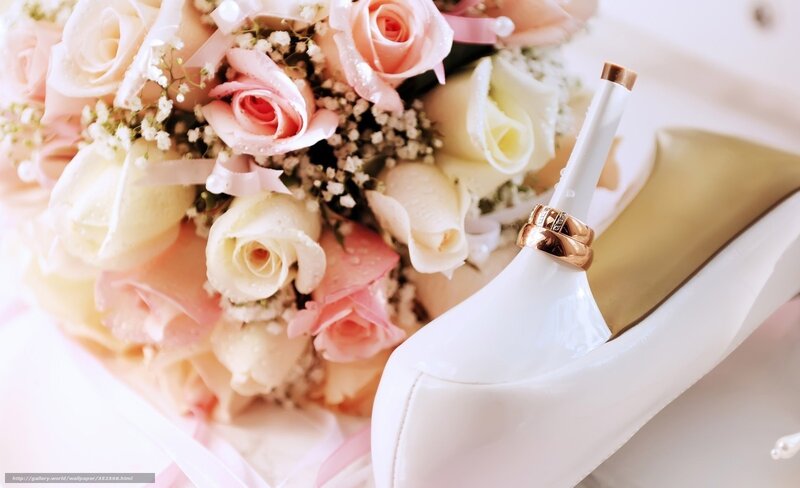 Wedding Bouquet and Shoe — Pink