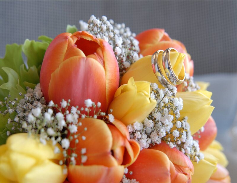 Wedding Bouquet with Rings — Yellow