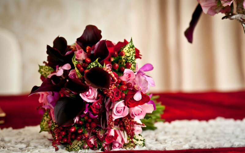 Wedding Bouquet with Roses — Red
