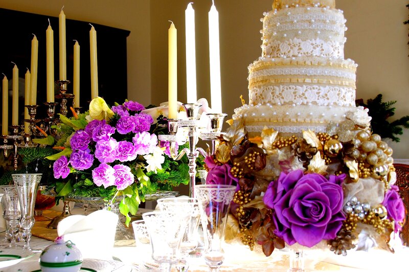 Wedding Cake with Flowers — Purple