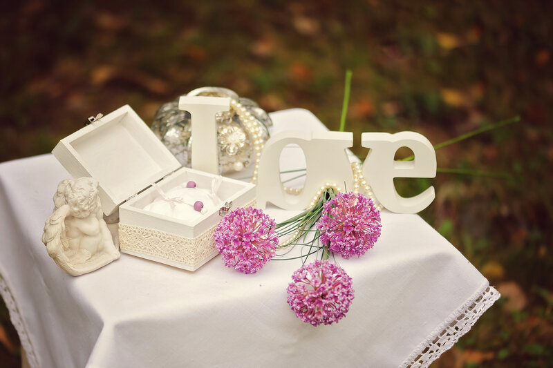 Wedding Ring Box with Flowers