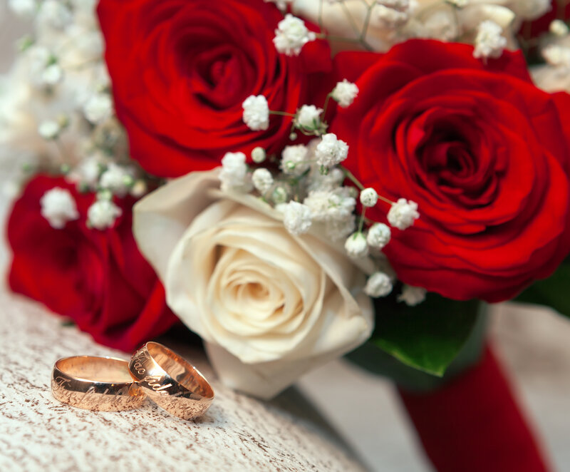 Wedding Rings and Roses — Red