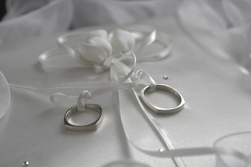 Wedding Rings on Fabric — White, Serene