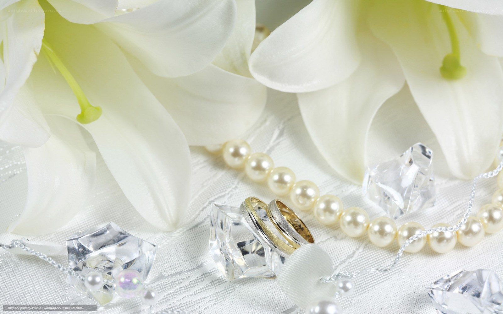 Wedding rings with lilies