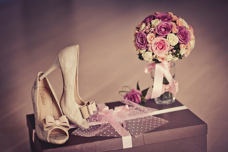 Wedding Shoes and Bouquet — Pink, Romantic