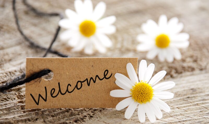 Welcome Tag with Daisies