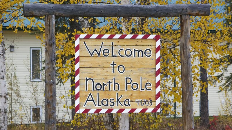Welcome to North Pole sign