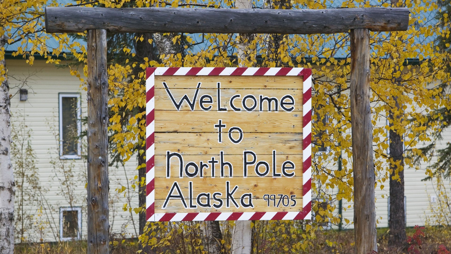 Welcome to North Pole sign
