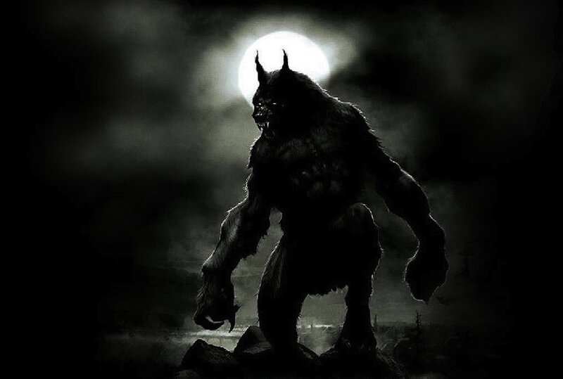 Werewolf under Moon — Black