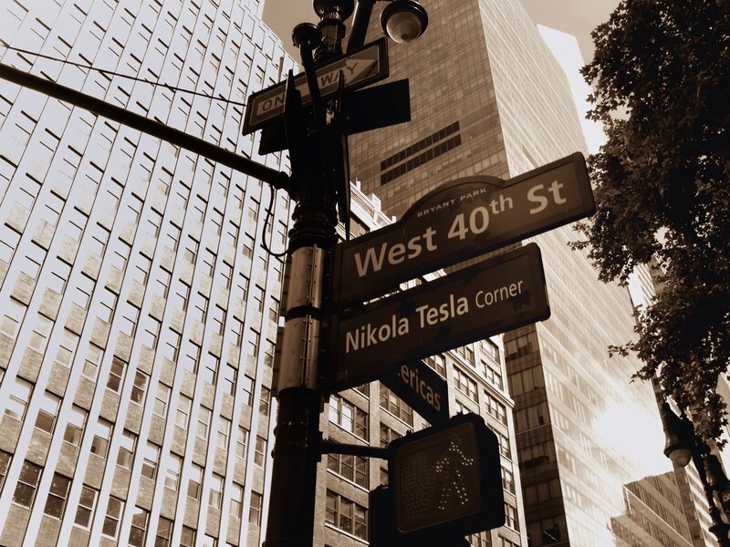 West 40th Street sign