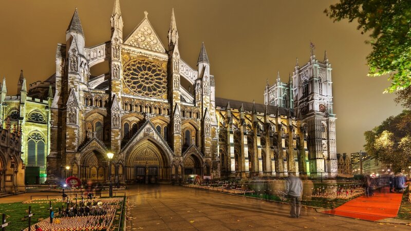 Westminster Abbey at Night — Brown, Dramatic