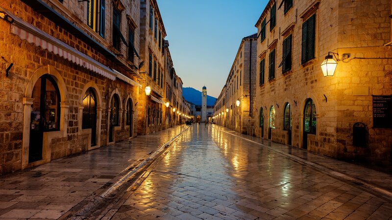 Wet Cobblestone Street — Yellow