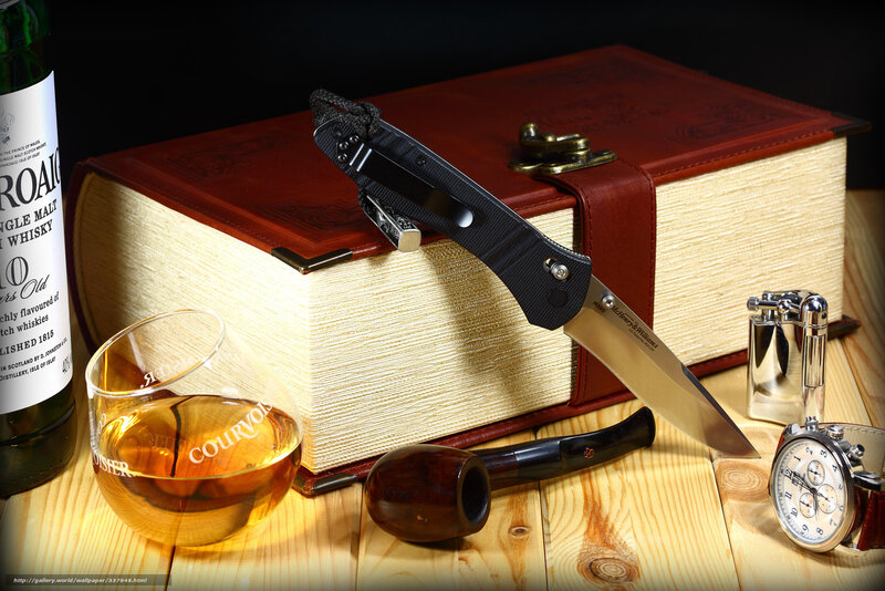 Whiskey and pipe accessories