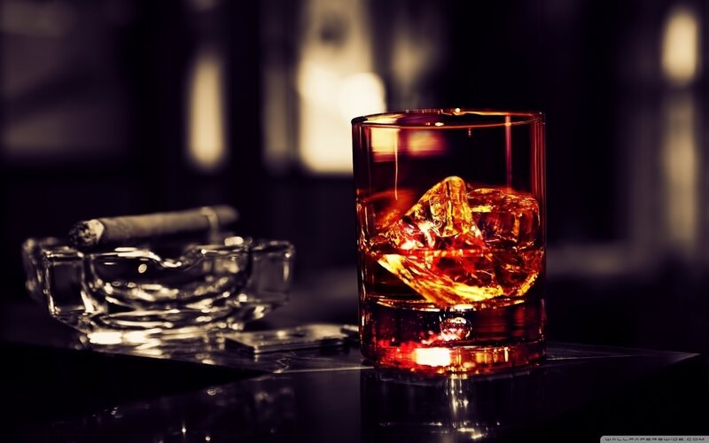 Whiskey Glass with Ice — Amber