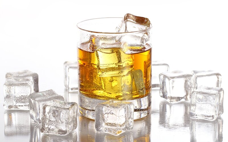 whiskey with ice cubes