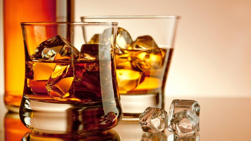 Whiskey with Ice Cubes — Amber, Warm, Photograph, Glass