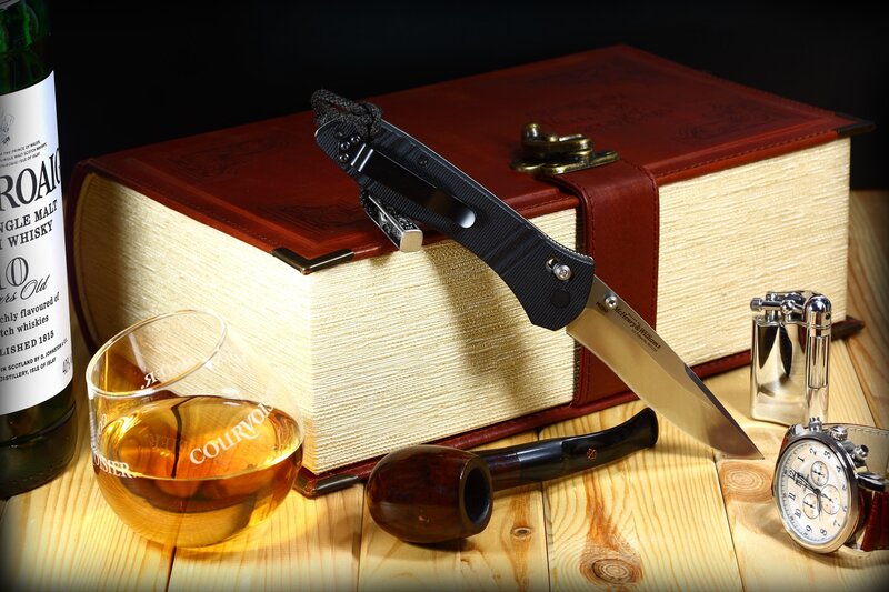 Whisky and pipe accessories