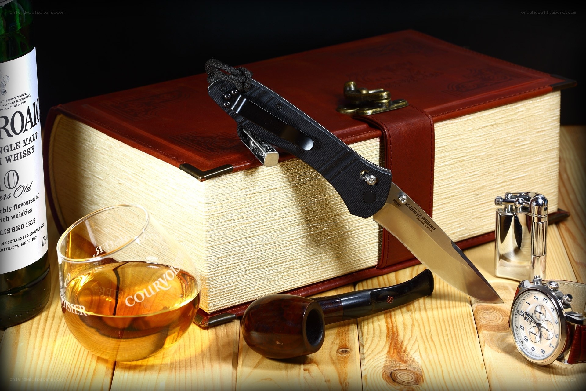Whisky and pipe accessories