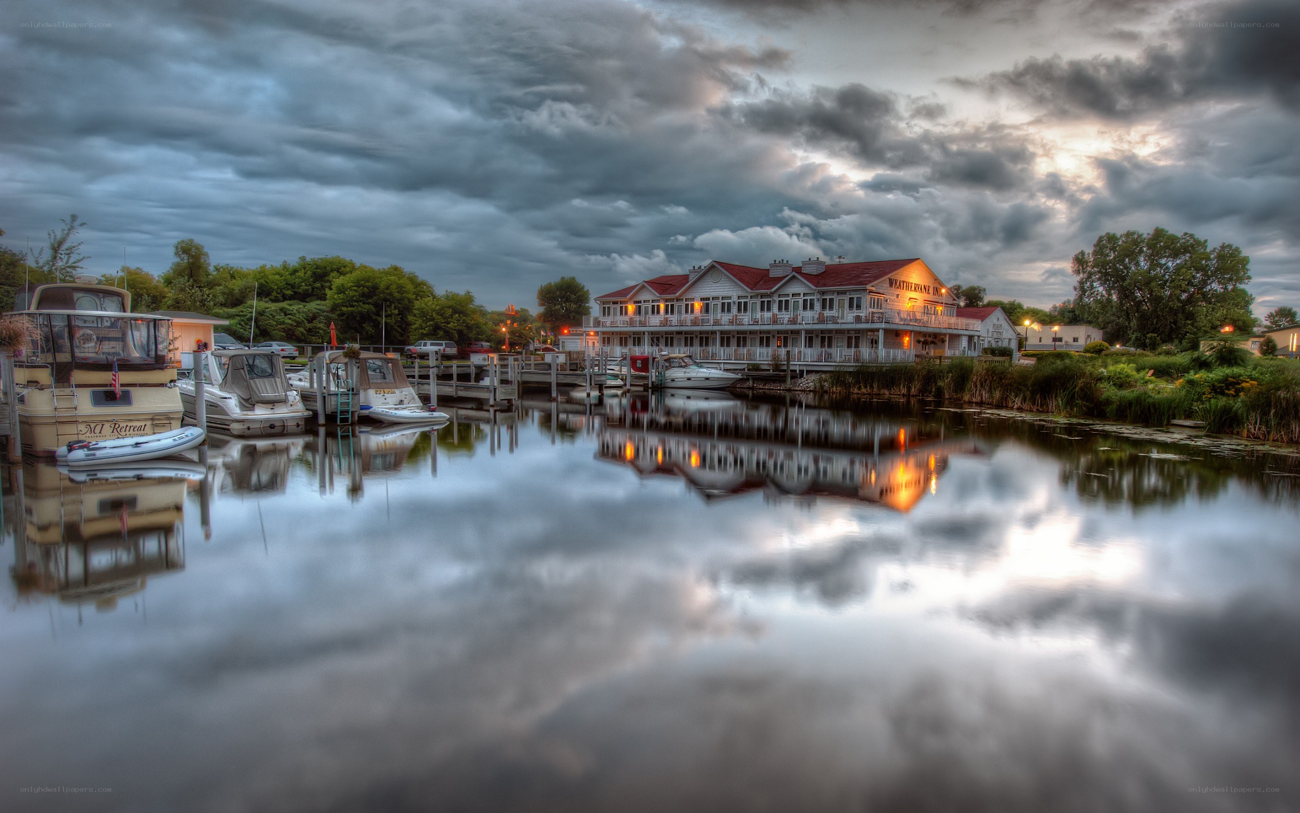 Whistlebone Inn at dusk