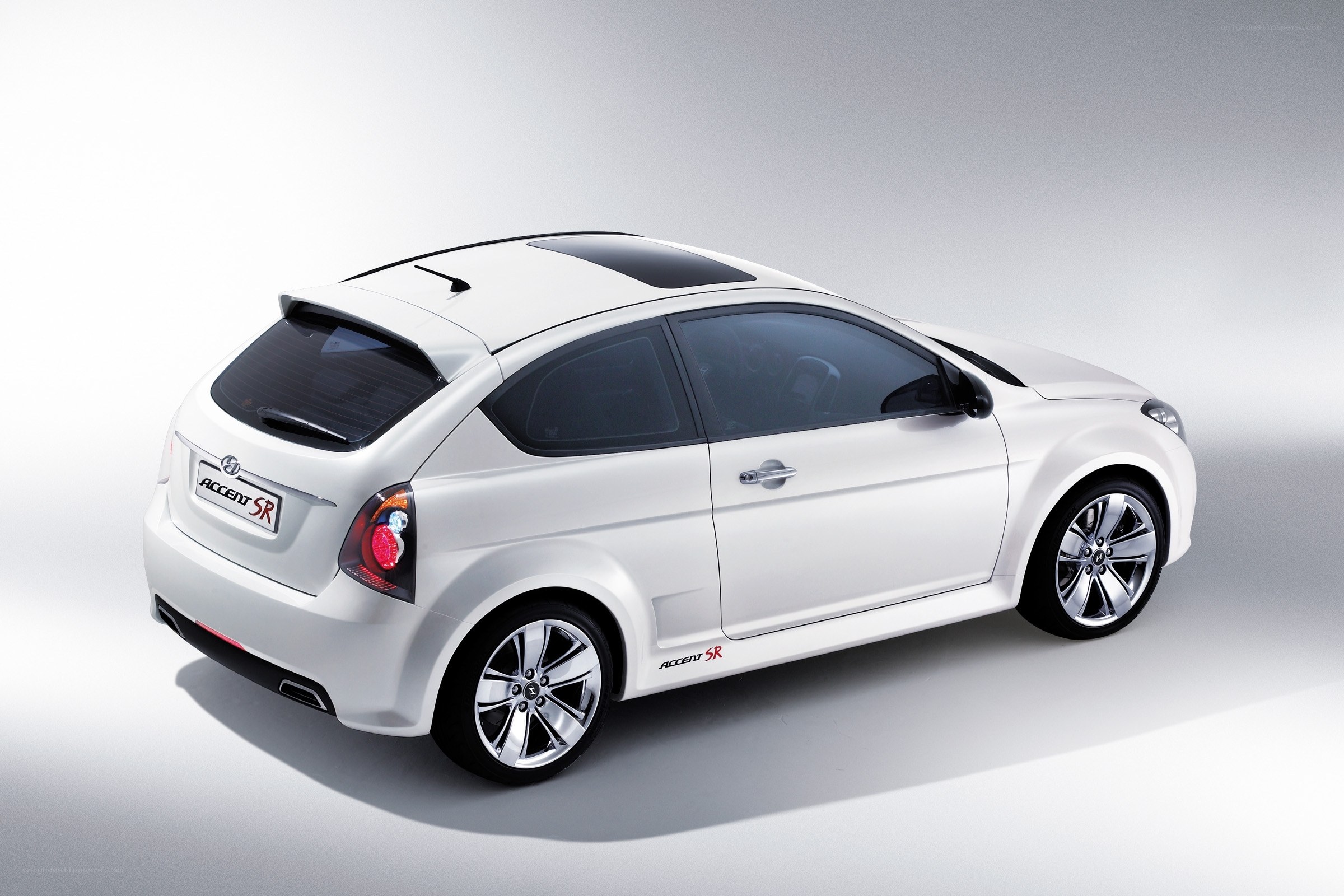 White Accent SR hatchback