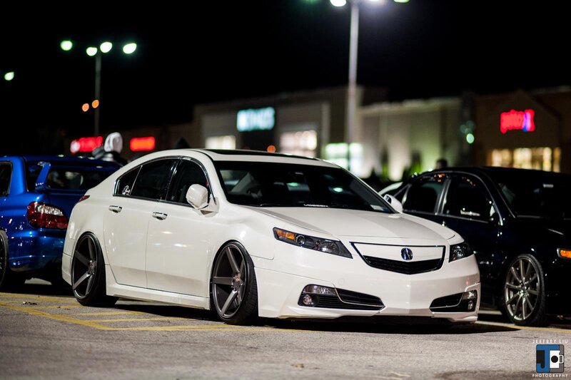 White Acura Tl Sedan — Dramatic