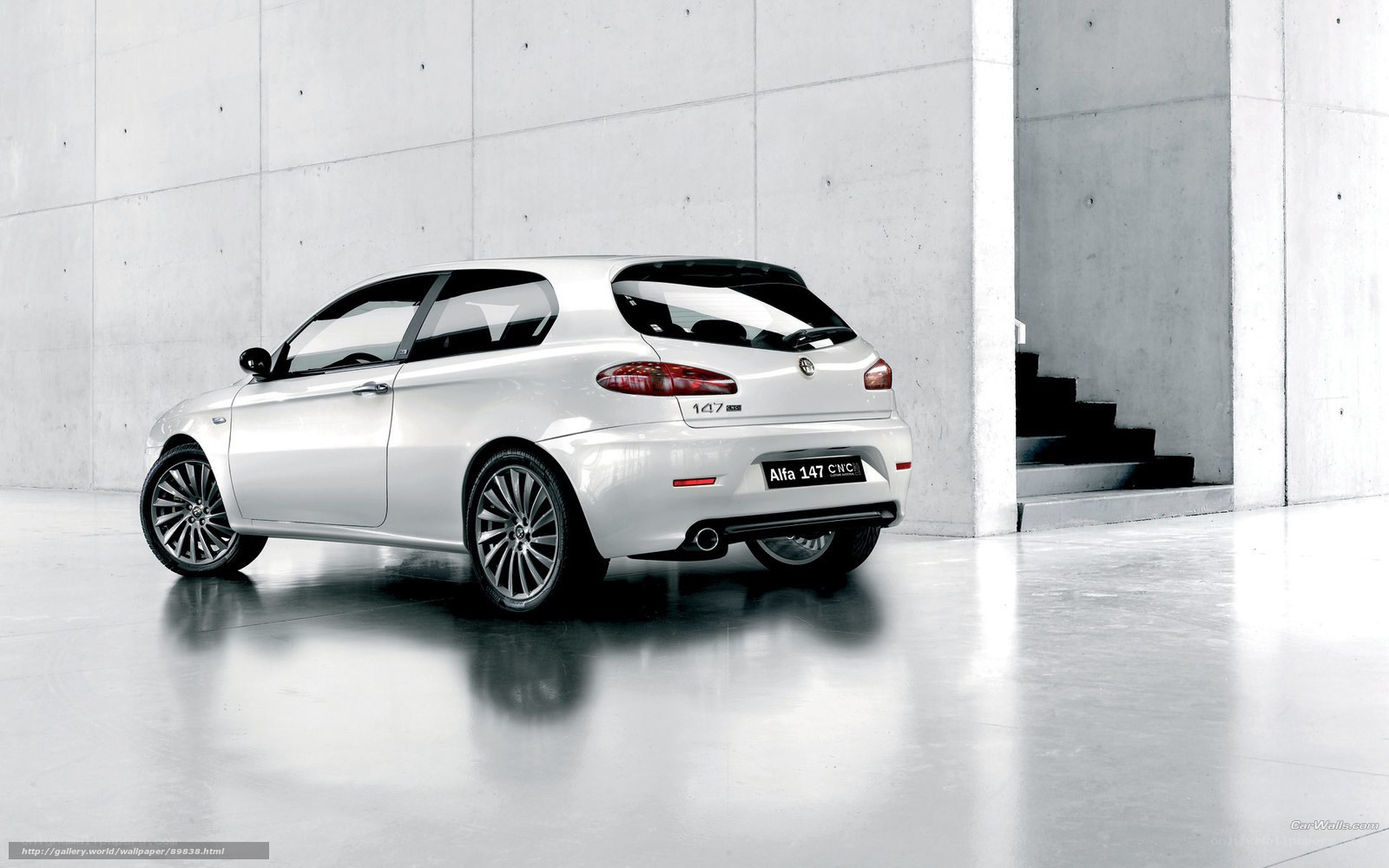 White Alfa Romeo 147