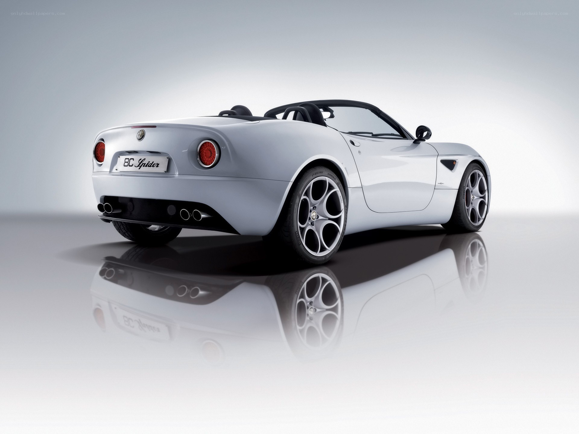 White Alfa Romeo BC Spider