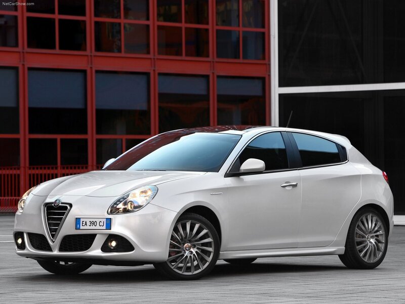 white alfa romeo Giulietta
