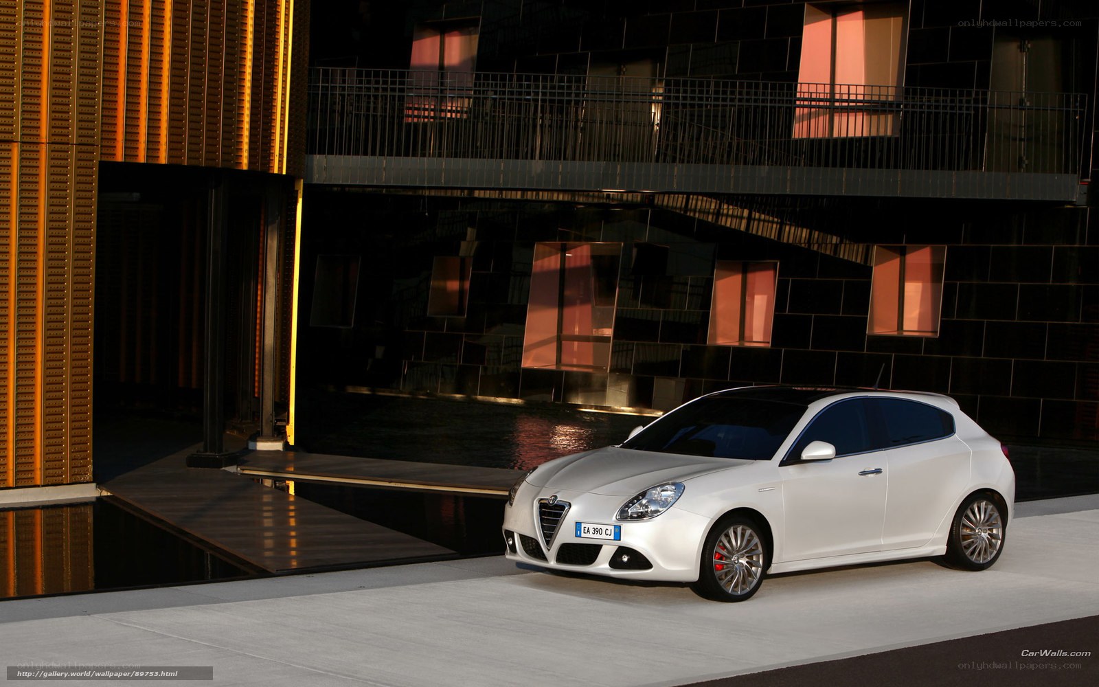 White Alfa Romeo Giulietta