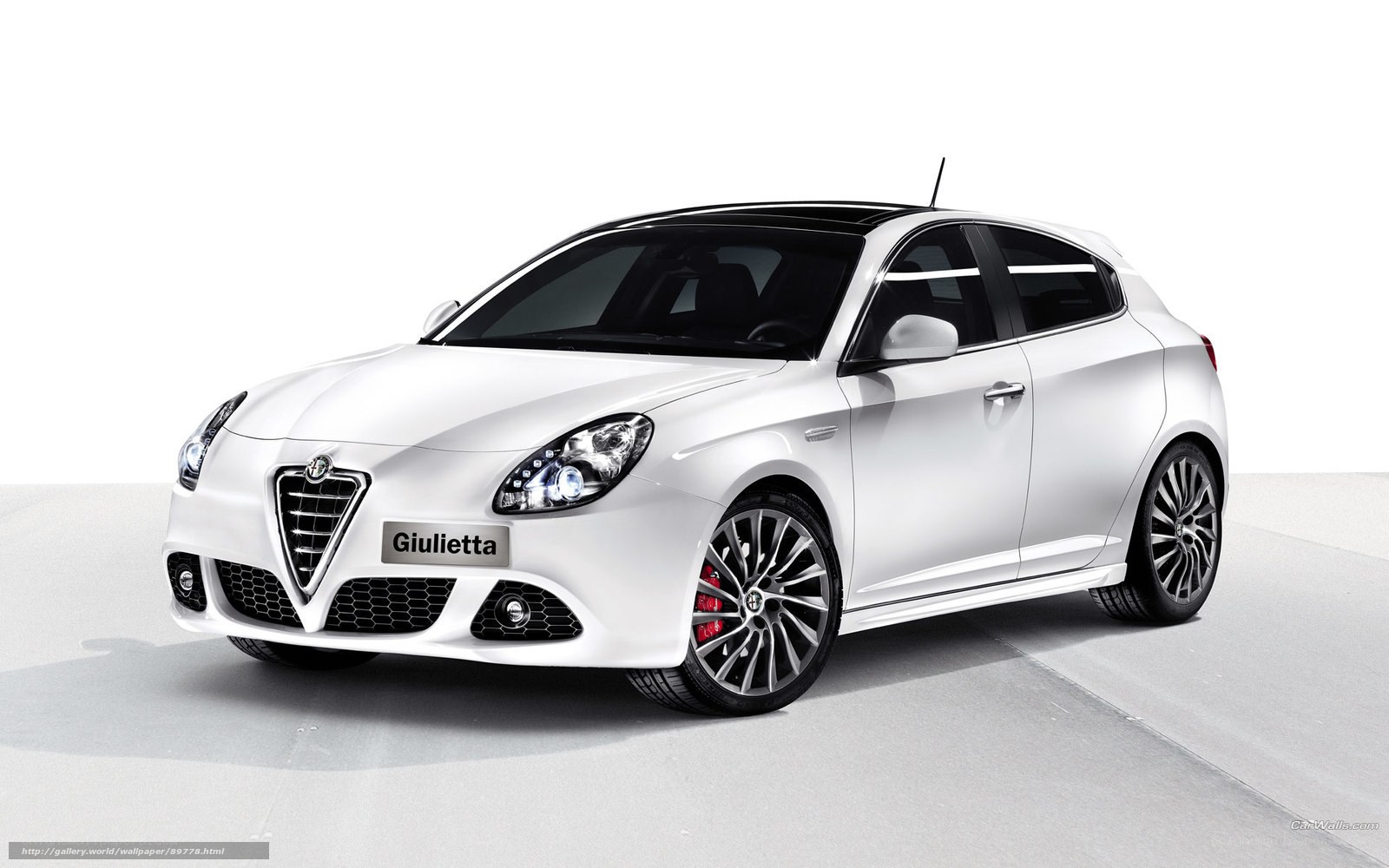 White Alfa Romeo Giulietta