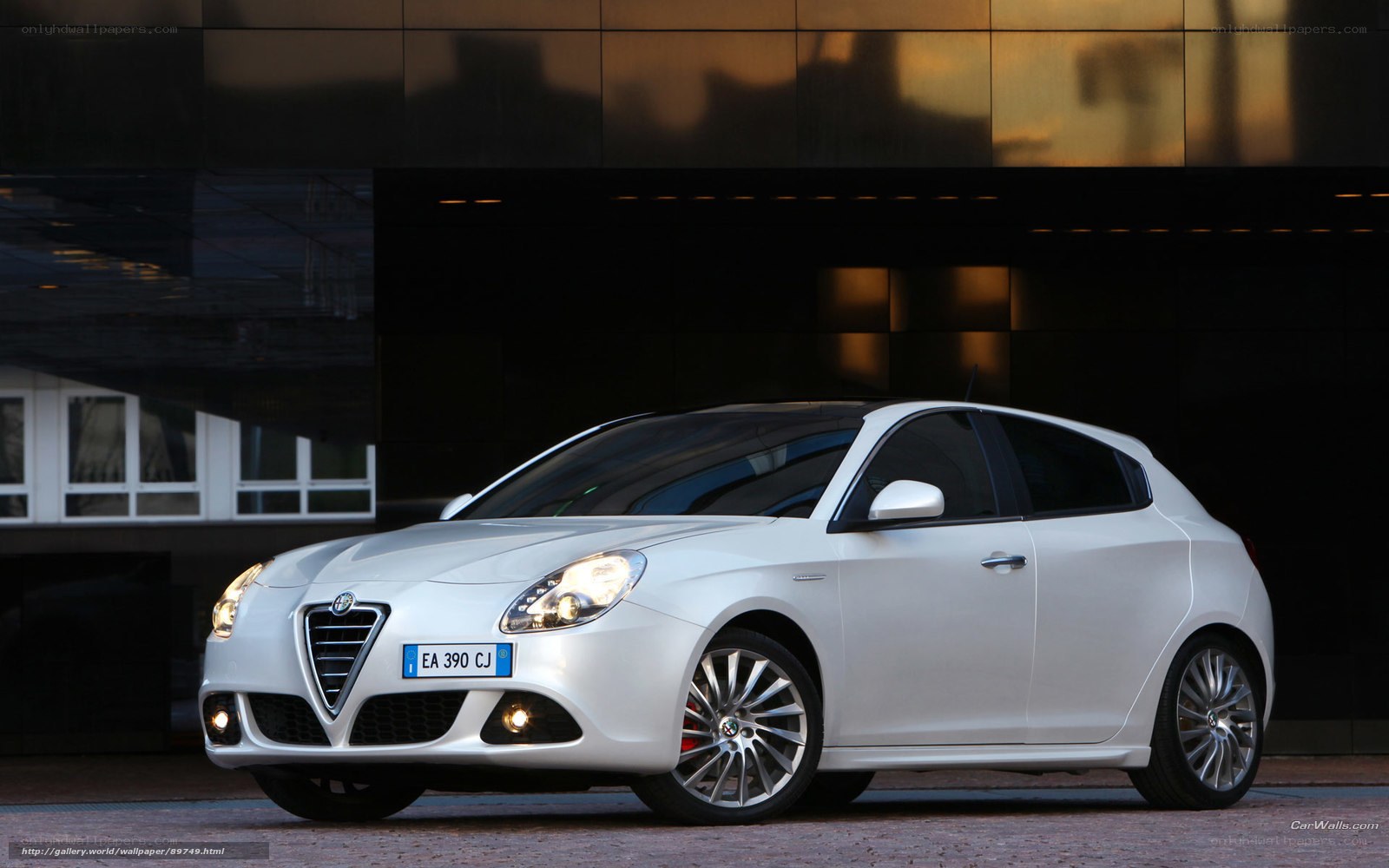 white alfa romeo Giulietta