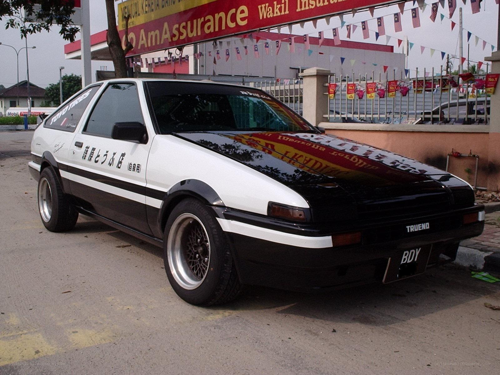 white and black AE86 car