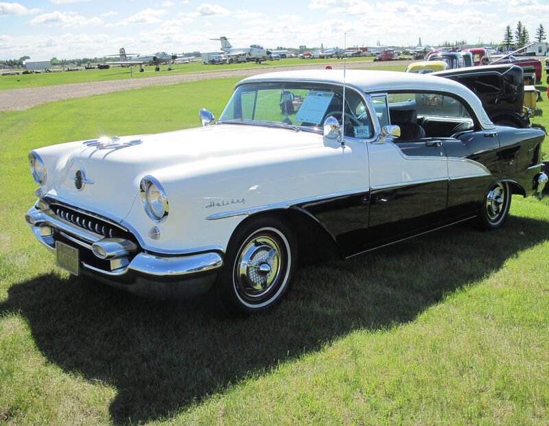 White and Black Car — Calm