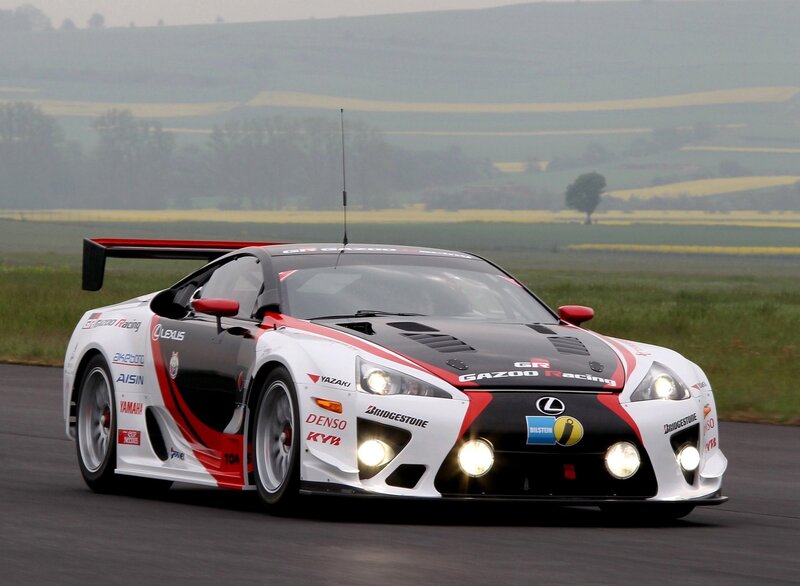 White and Black Race Car — Dynamic, Morning