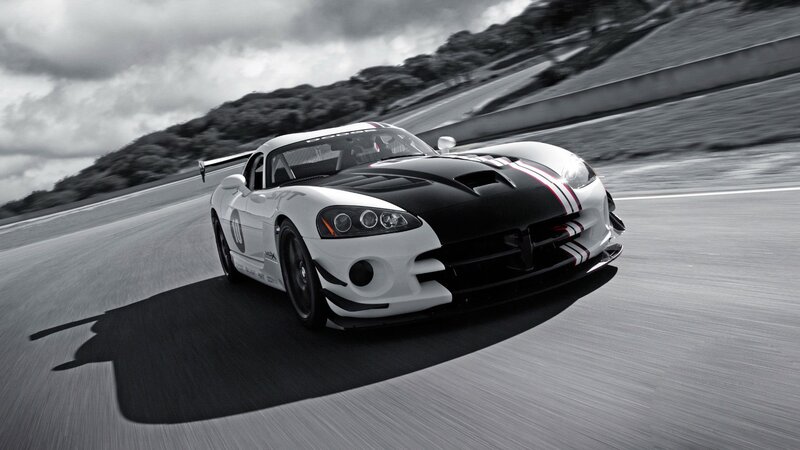 White and Black Race Car — Dynamic, Photograph, Race Track, Hills