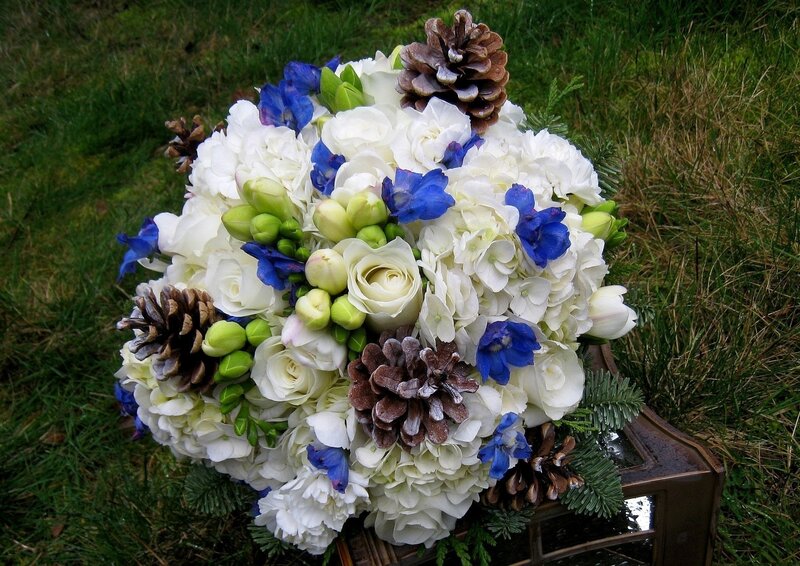 White and Blue Flower Bouquet — Natural