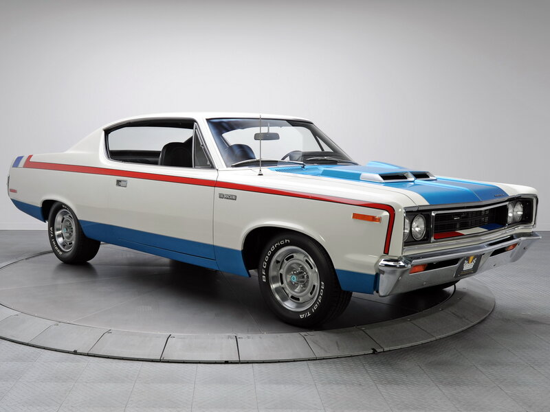 White and Blue Muscle Car — Neutral, Photograph