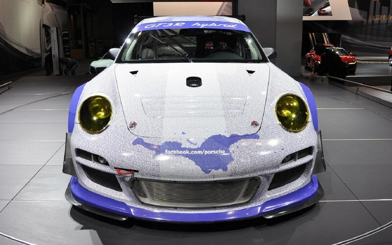 White and Blue Race Car — Neutral