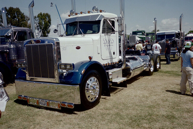 White and Blue Semi-truck