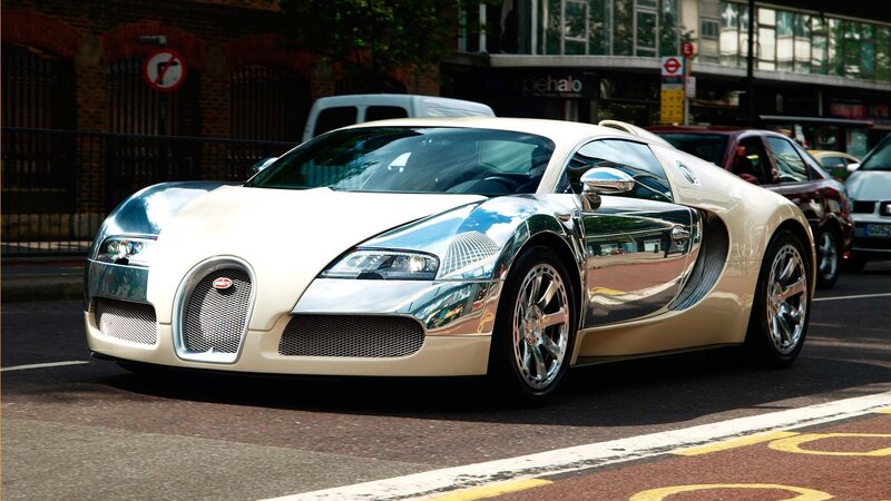 White and Chrome Bugatti Veyron — Urban